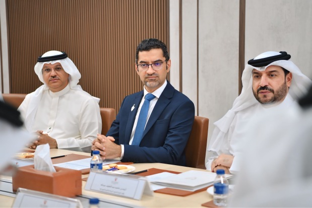 <p>Municipalities Affairs and Agriculture Minister Wael Al Mubarak chaired the regular meeting of the Co-operation Committee between the Capital Board of Trustees, municipal councils and government entities.</p>
<p>He highlighted the pivotal role undertaken by the board and municipal councils in supporting the development, progress and prosperity process.</p>
<p>The minister emphasised the importance of continuing to enhance frameworks of co-operation and co-ordination between government entities, the board and municipal councils.</p>
<p>This aims to ensure the integration of efforts in continuing the implementation of service projects and achieving the desired aspirations and objectives.</p>
<p>He also noted the keenness to continue adopting qualitative initiatives and the ideas and visions presented by municipal councils.</p>
<p>The meeting reviewed the road and sewerage projects plan in the Capital Governorate and the Muharraq Governorate, in addition to reviewing the latest developments related to the implementation of plans and projects in the Northern and Southern Governorates.</p>